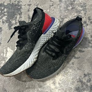 Nike epic react shoe
